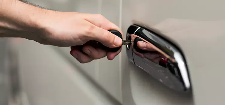 Why Choose Our Auto Locksmith Team in Lakewood, OH?